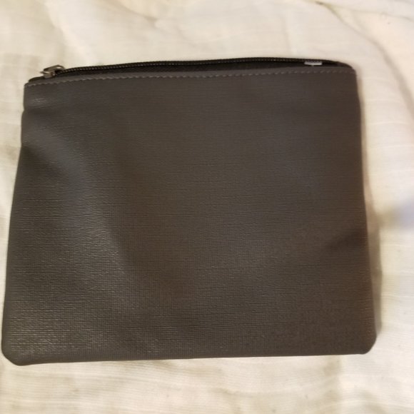 Tumi Accessories Tumi By Delta Pouch With Accessories Nwt Poshmark